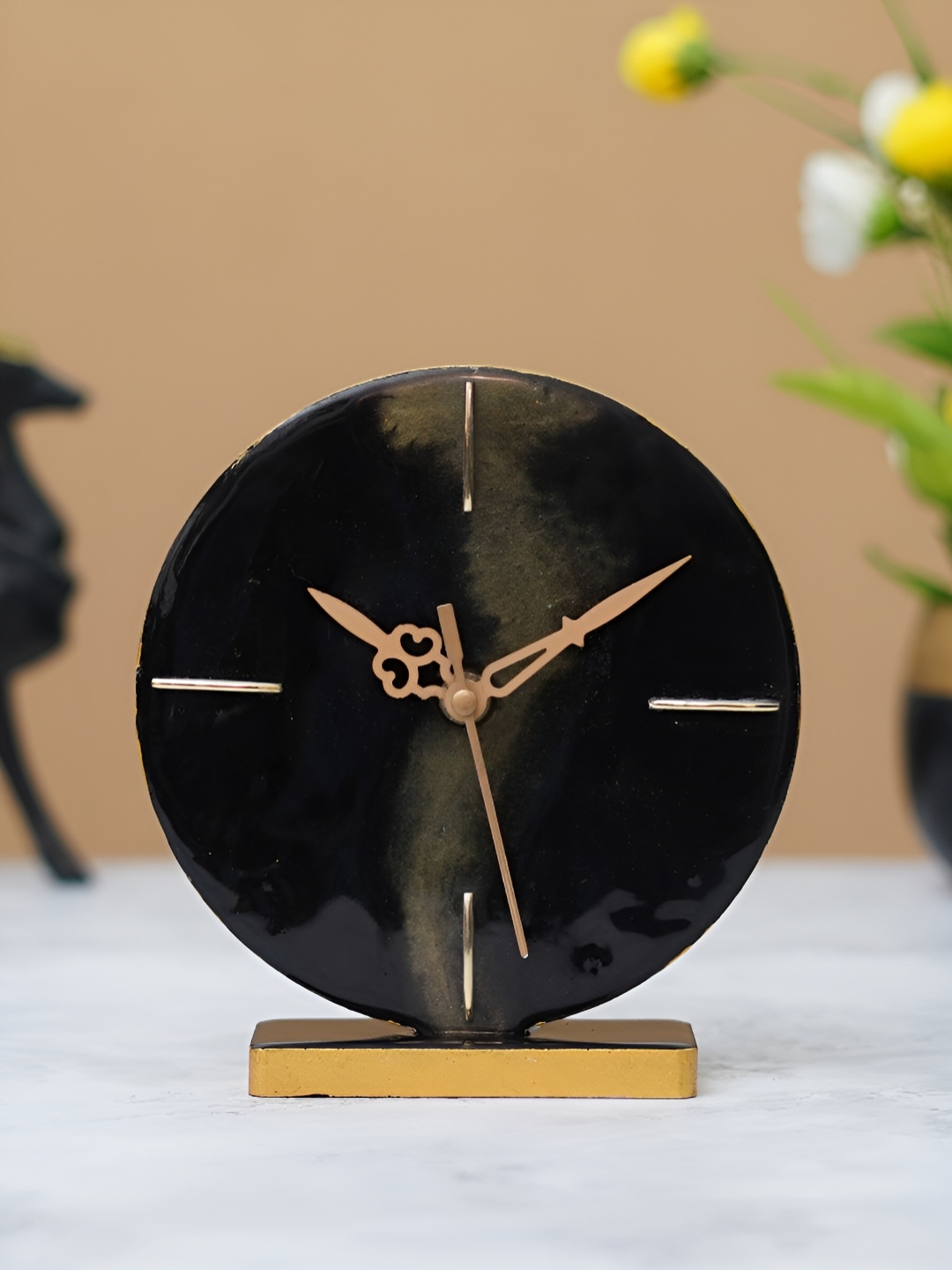 

Craft Smith Black & Gold-Toned Embellished Round Analogue Wall Clock