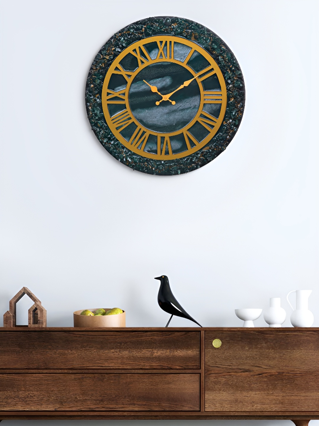 

Craft Smith Green & Gold-Toned Embellished Round Analogue Wall Clock