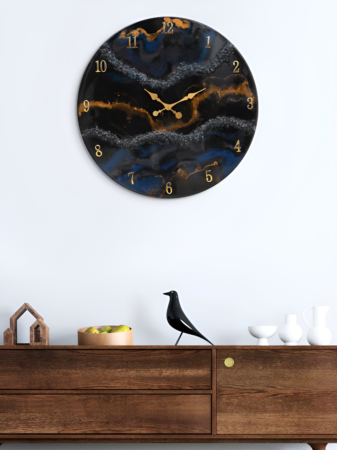 

Craft Smith Black & Gold-Toned Embellished Round Analogue Wall Clock