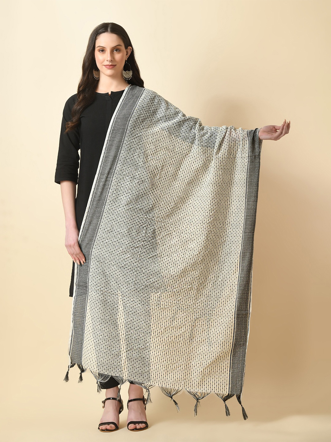 

Livvie Geometric Woven Design Cotton Silk Dupatta, Grey