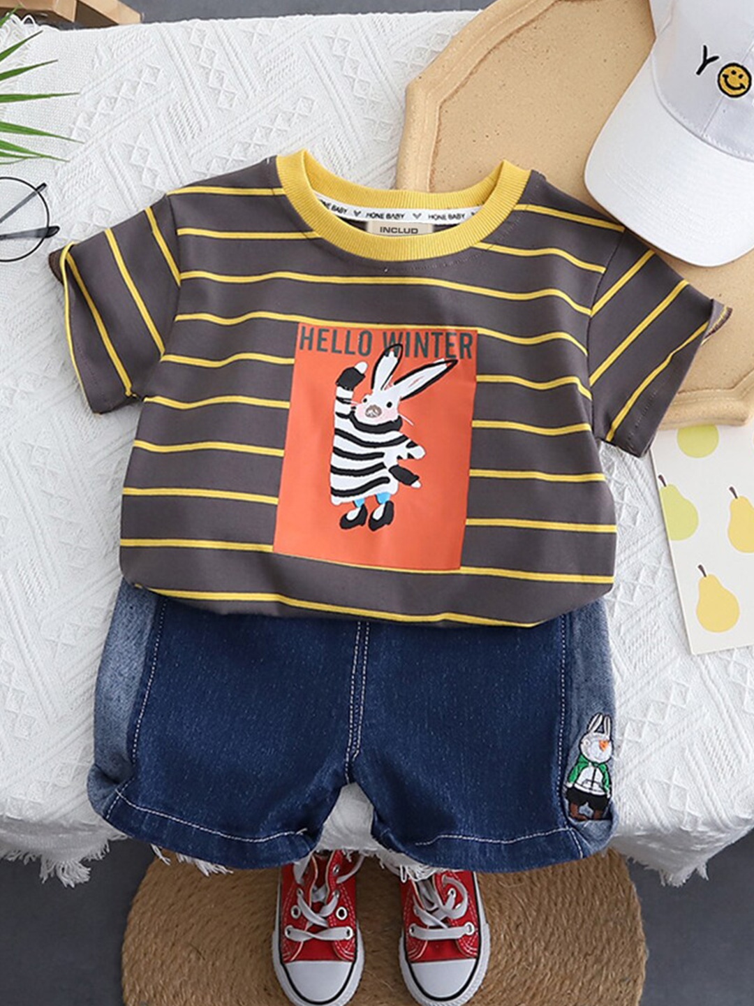 

INCLUD Boys Printed Round Neck Top with Shorts, Brown