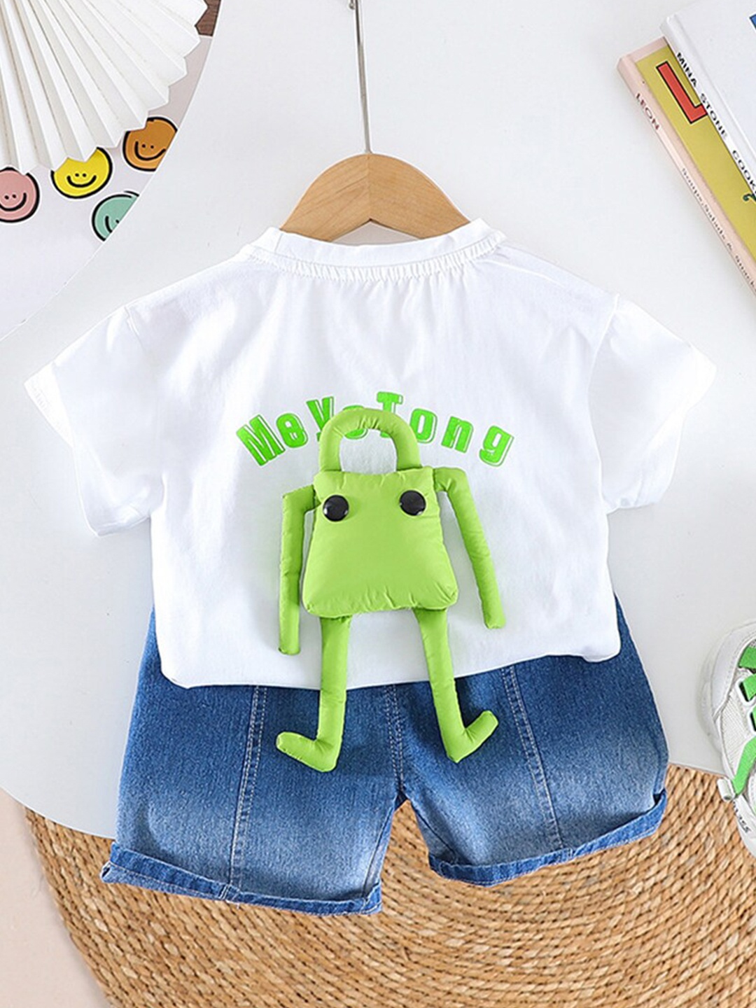 

INCLUD Boys Self Design T-shirt with Shorts, White