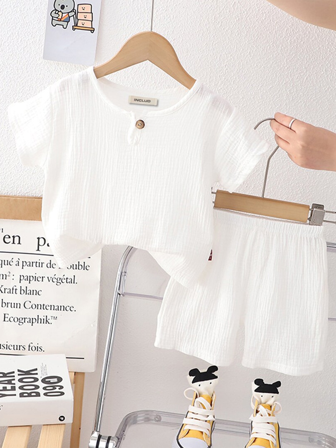 

INCLUD Boys Short Sleeves Top with Shorts, White