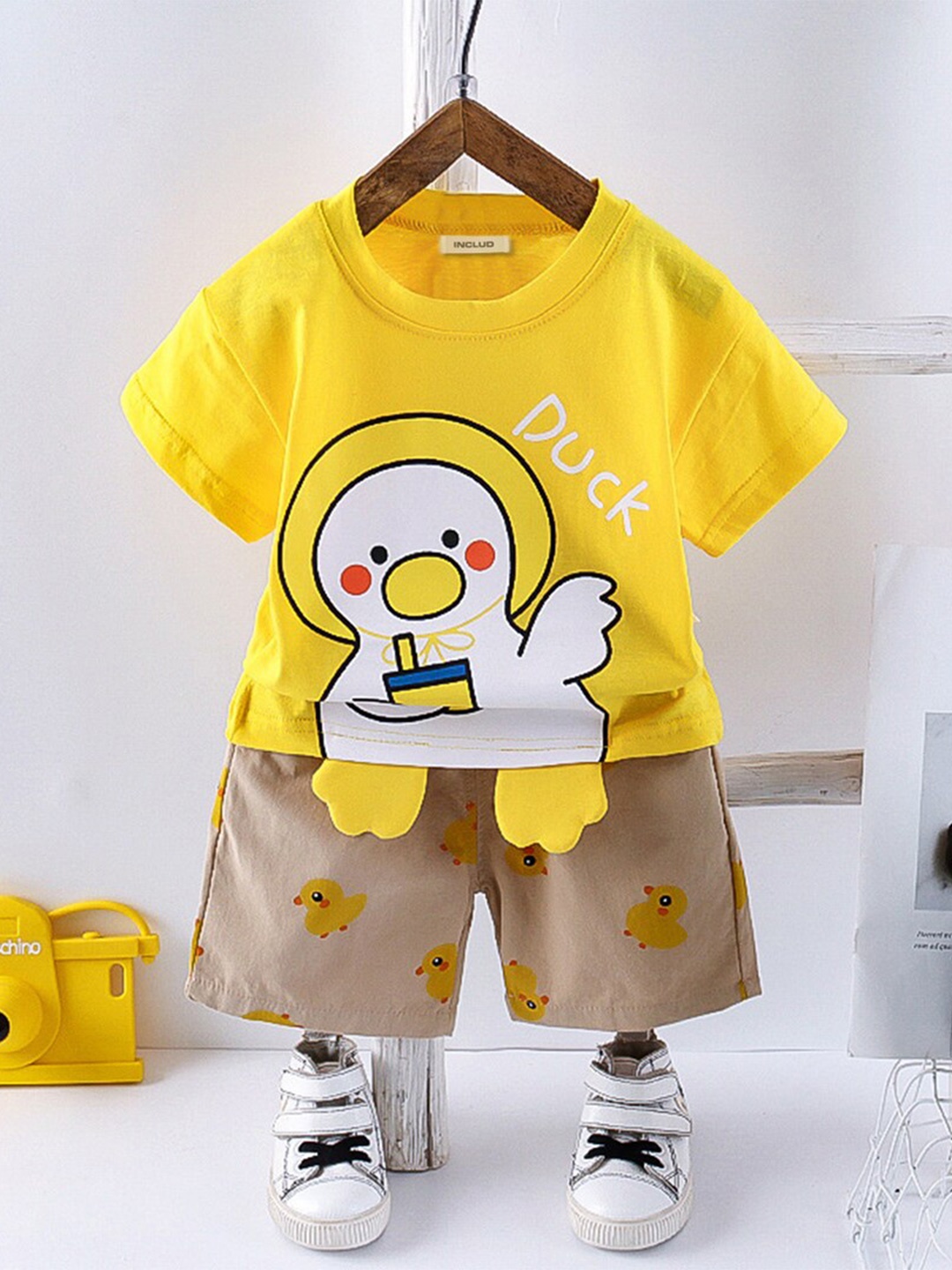 

INCLUD Boys Printed T-Shirt with Shorts, Yellow