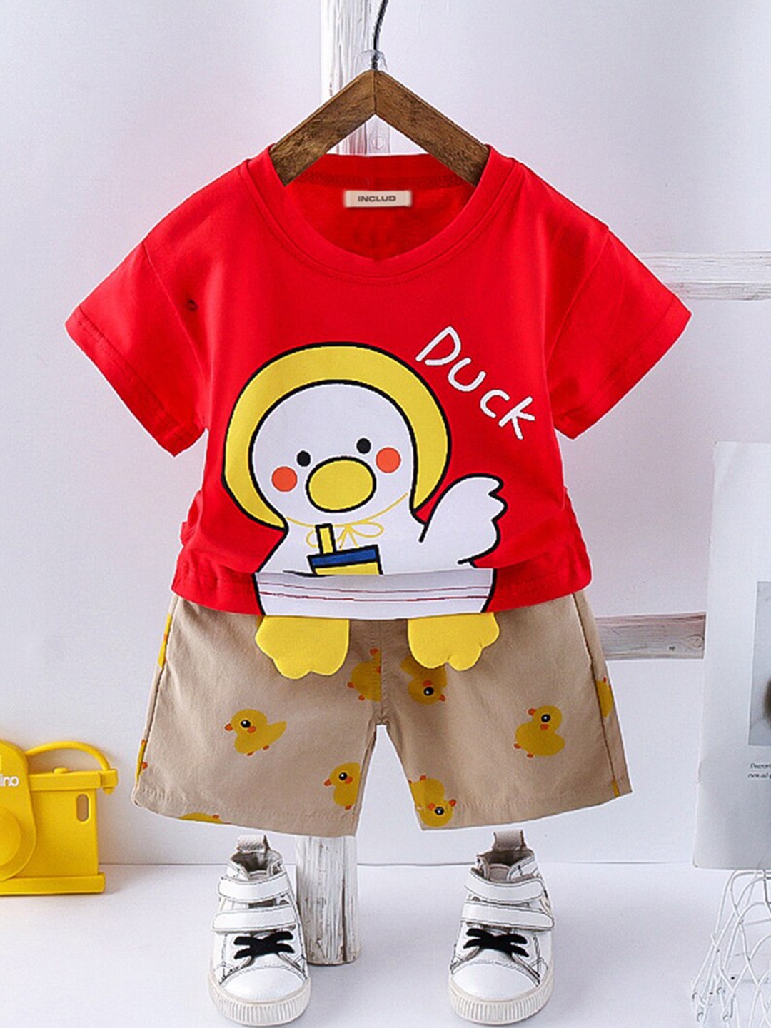 

INCLUD Boys Printed T-shirt with Shorts, Red