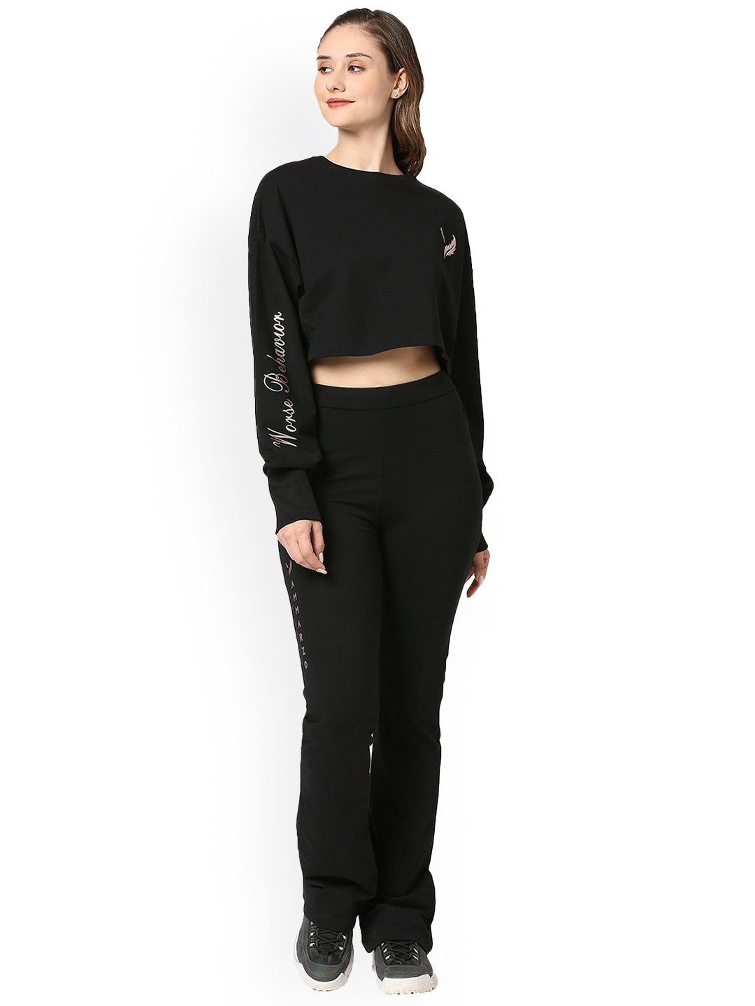 

AMMARZO Round Neck T-shirt with Trousers, Black