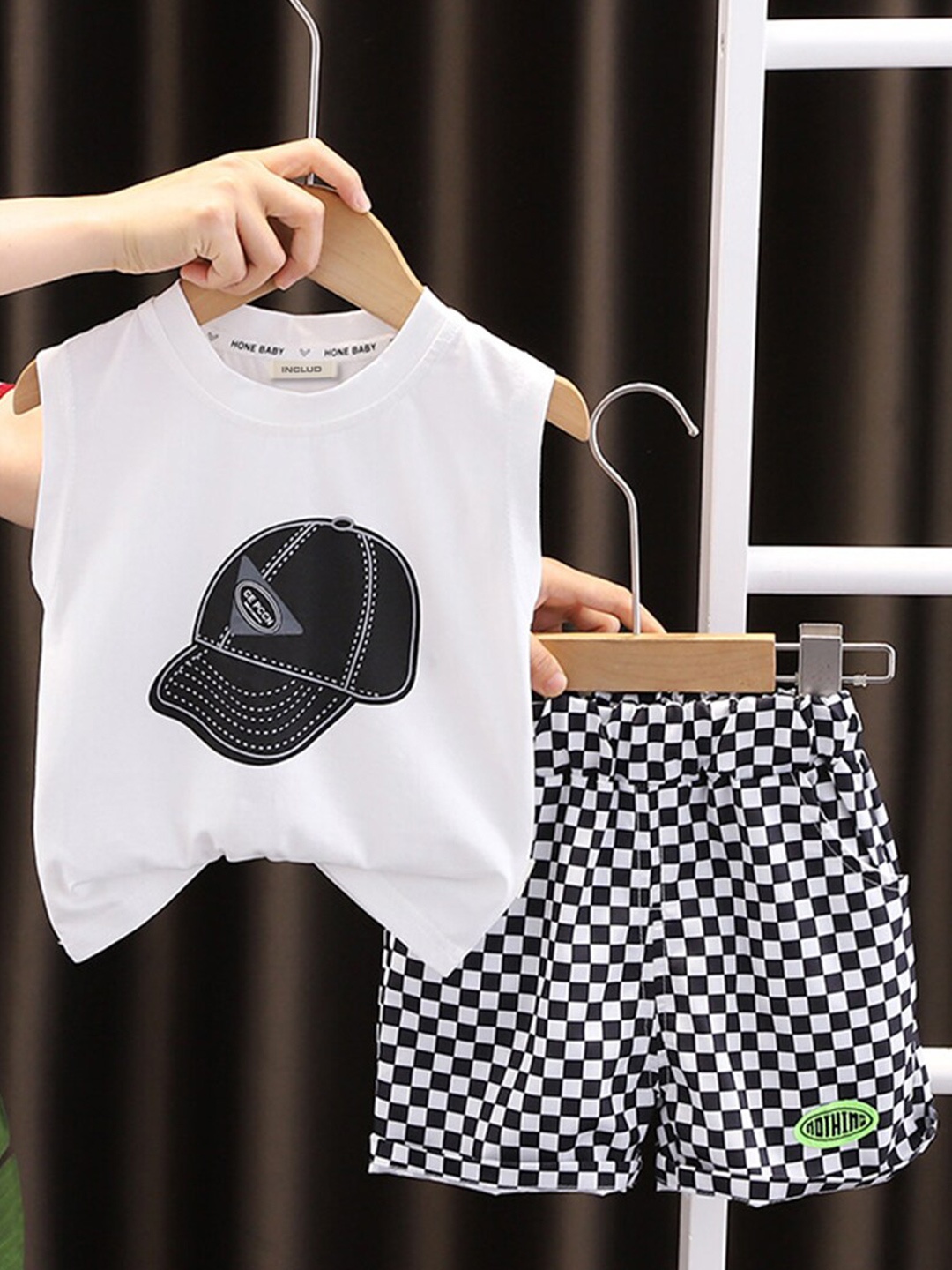 

INCLUD Boys Printed T-shirt with Shorts, White
