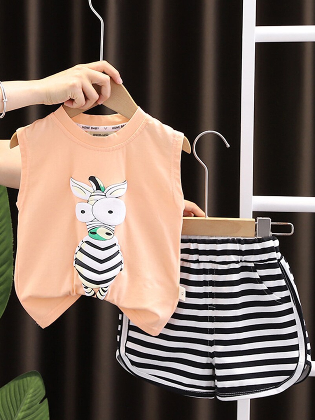 

INCLUD Boys Printed Sleeveless T-shirt with Shorts, Peach