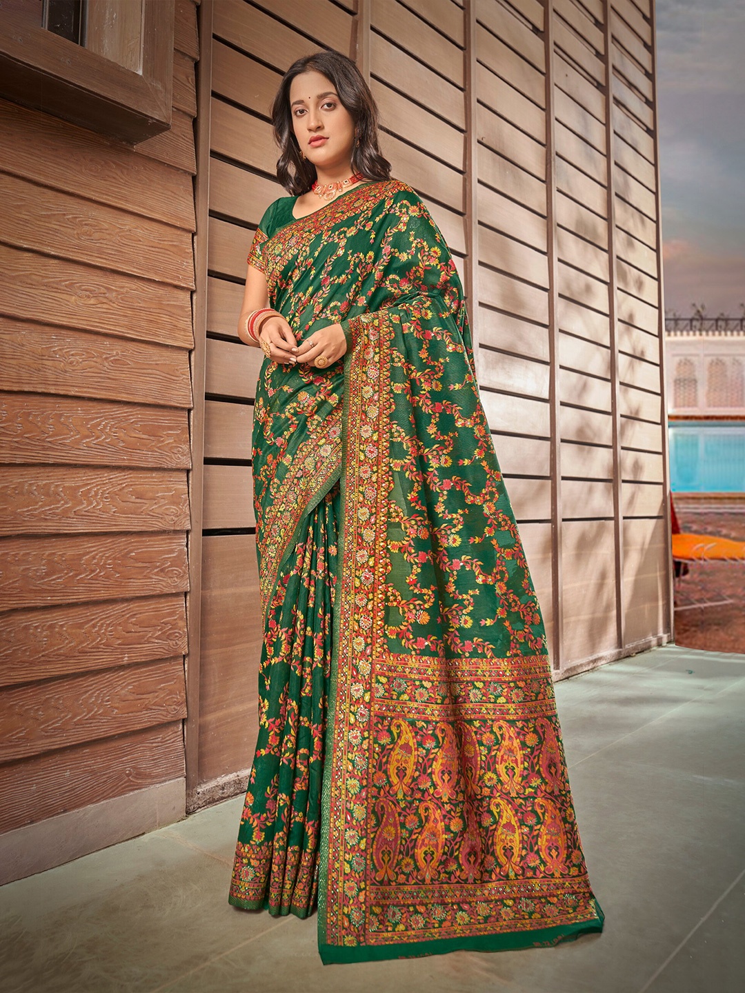 

SARIYA Ethnic Motifs Zari Pashmina Banarasi Saree, Green