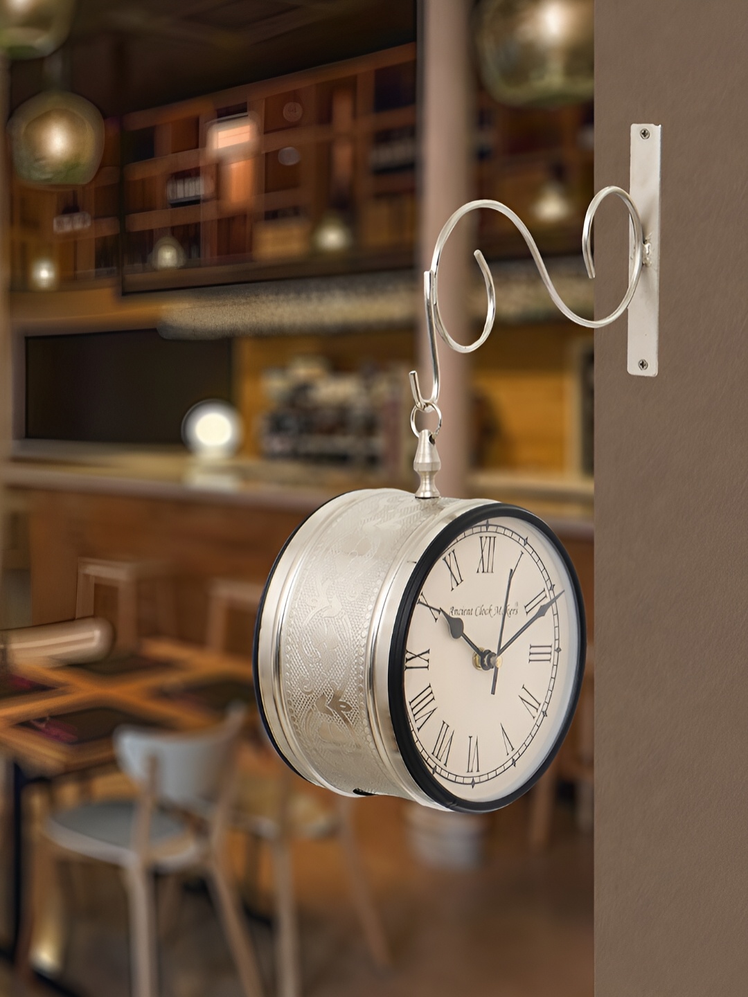 

Craft Smith Silver-Toned & Black Embellished Traditional Wall Clock