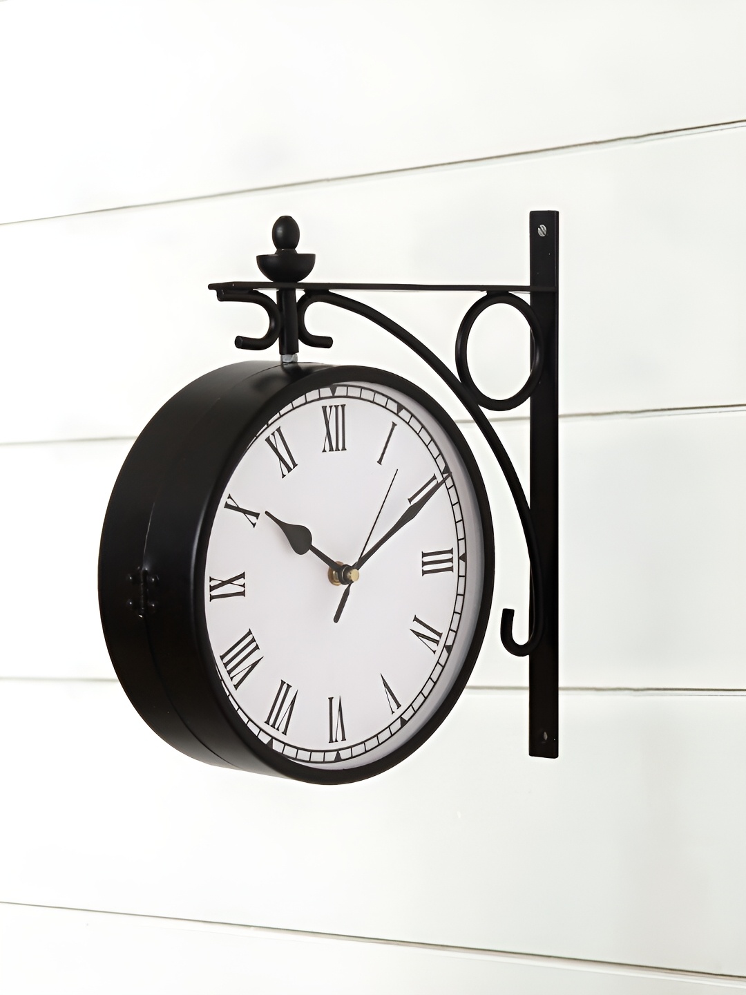 

Craft Smith Black & White Embellished Traditional Wall Clock