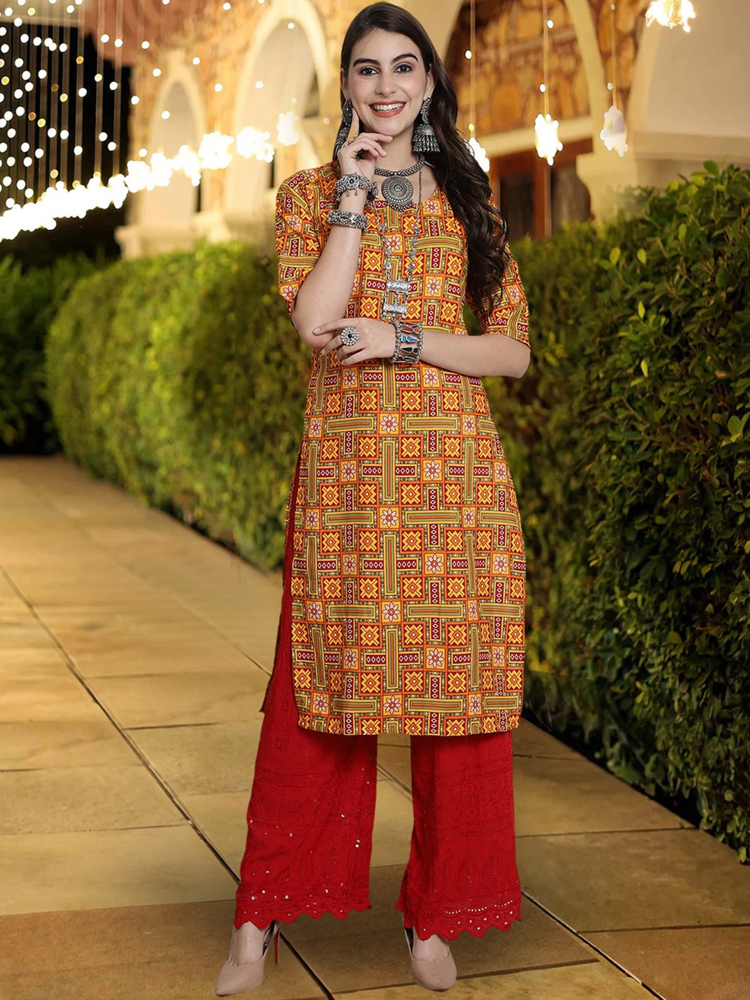 

7Threads Geometric Printed Straight Kurta, Orange
