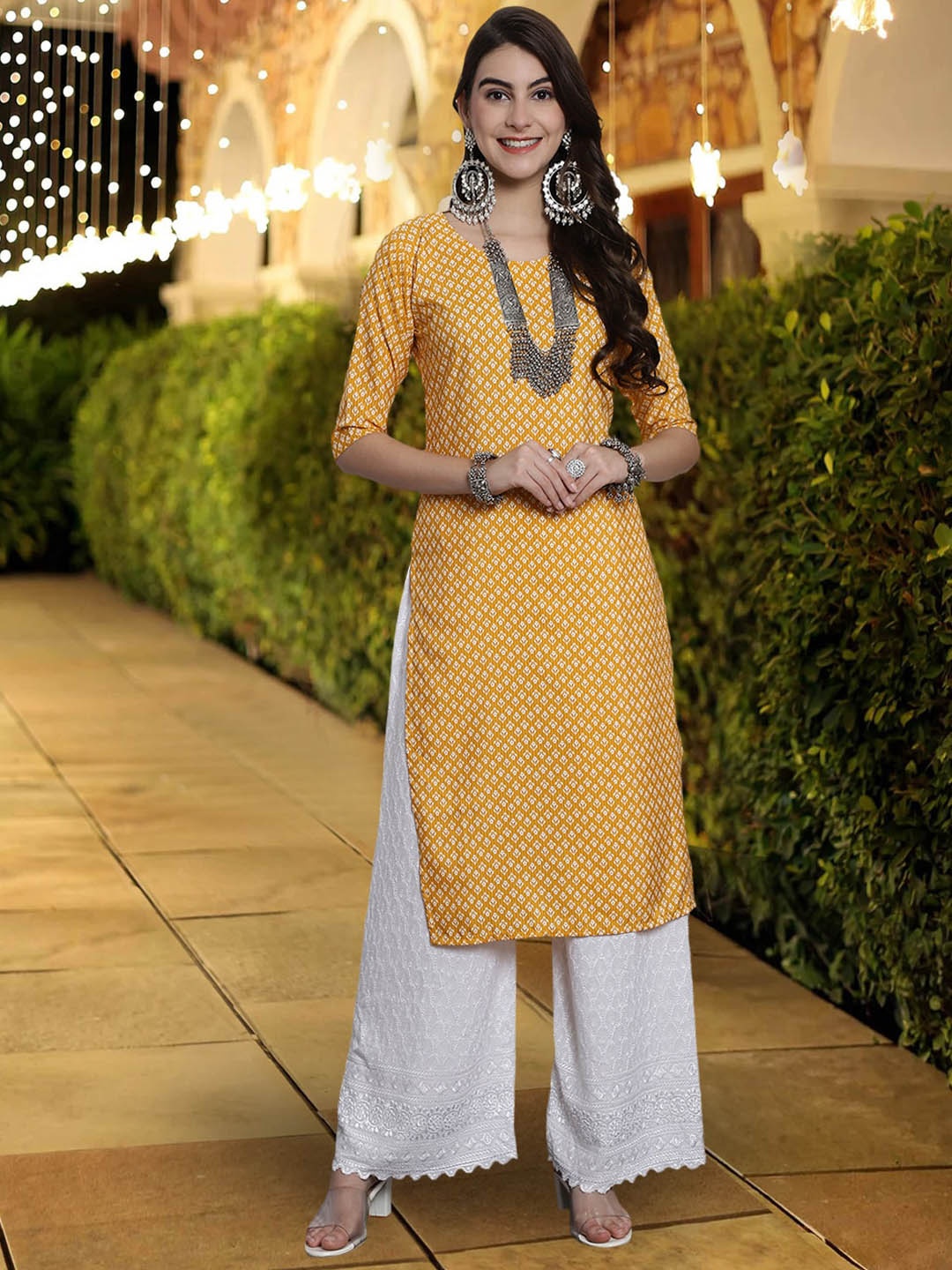 

7Threads Ethnic Motifs Printed Round Neck Crepe Straight Kurta, Orange