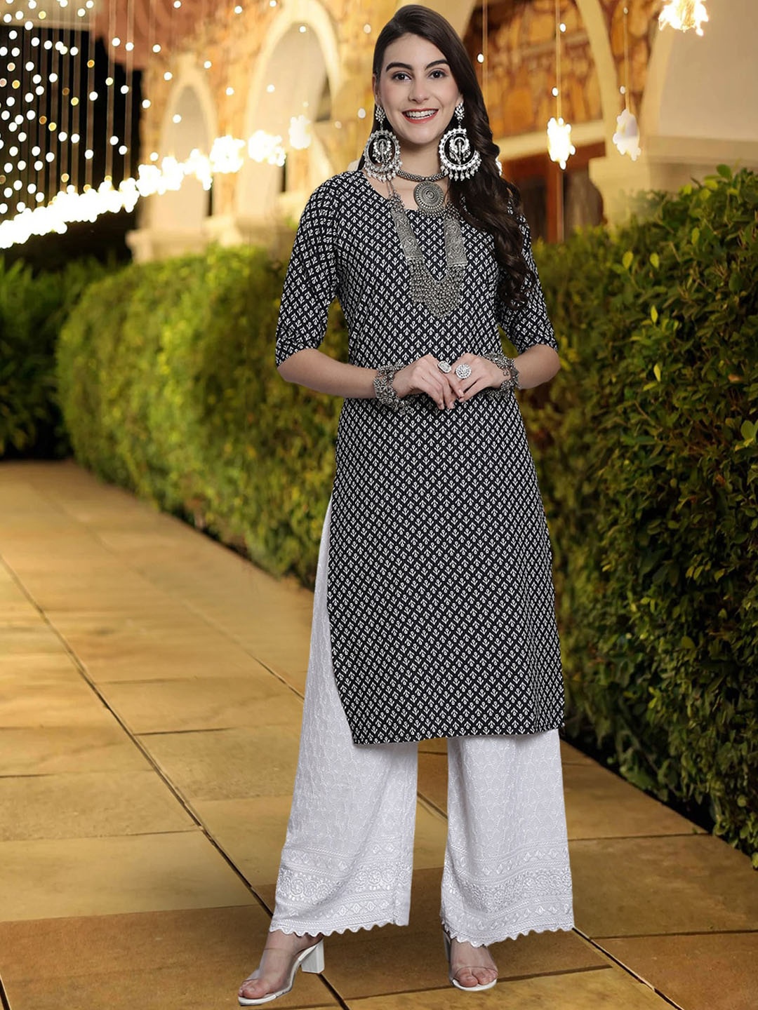 7Threads Ethnic Motifs Printed Round Neck Crepe Straight Kurta, Black