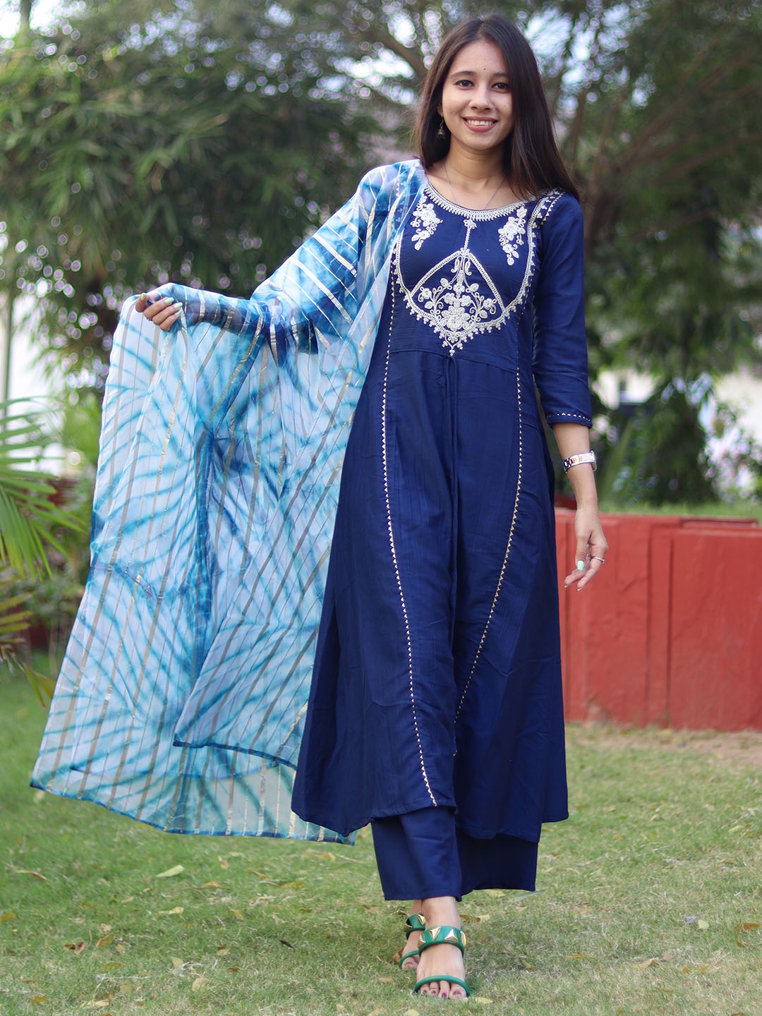 

KALINI Women Ethnic Motifs Yoke Design Gotta Patti Kurta with Palazzos & With Dupatta, Navy blue