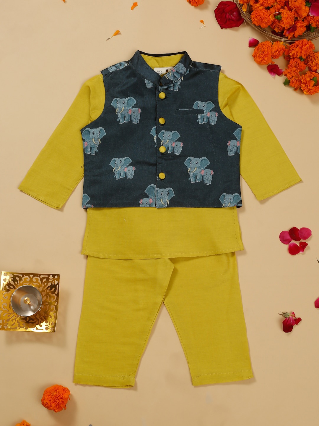 

SAKA DESIGNS Boys Printed Regular Kurta with Pyjamas, Olive