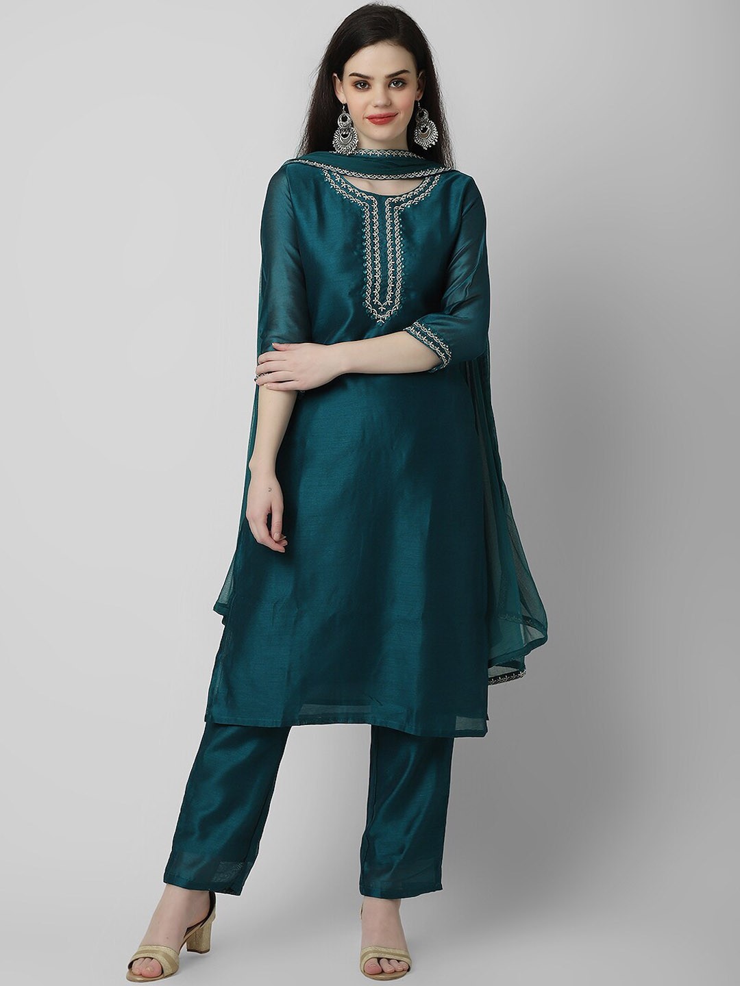 

Oash Women Ethnic Motifs Embroidered Regular Thread Work Chanderi Cotton Kurta with Trousers & With Dupatta, Green