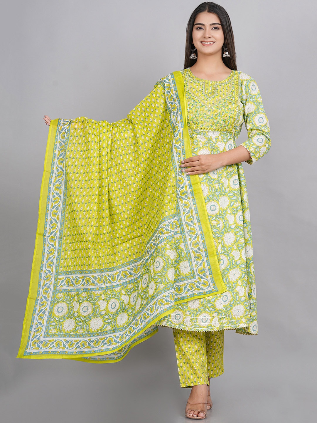 

Oash Women Ethnic Motifs Embroidered Regular Mirror Work Pure Cotton Kurta with Trousers & With Dupatta, Green