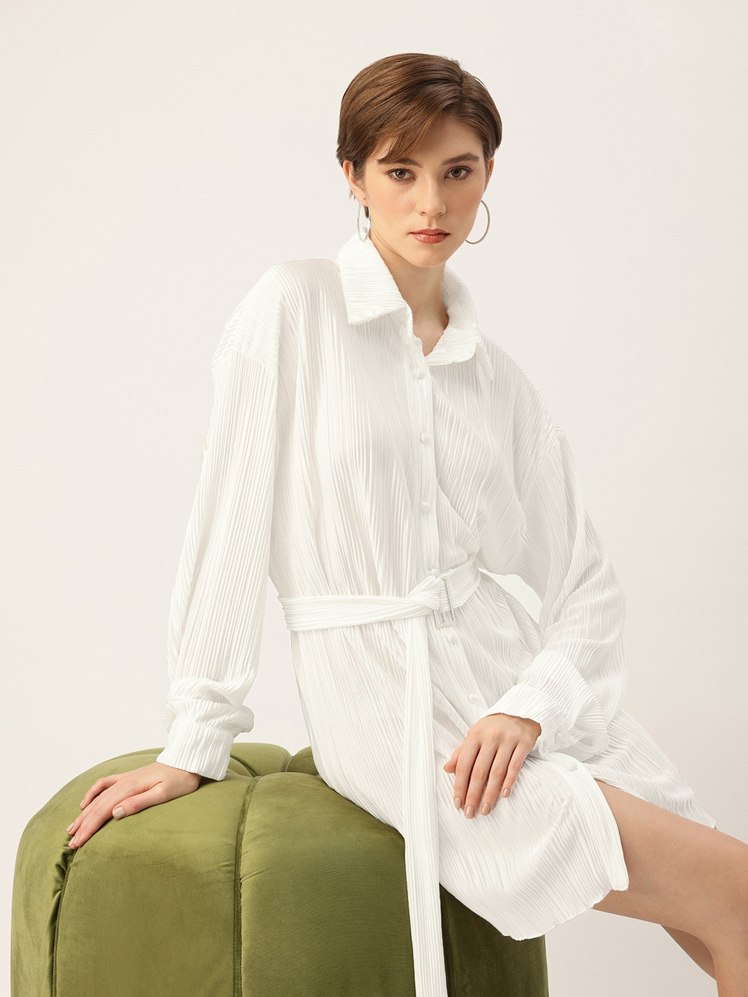 

bebe Accordion Pleats Satin Shirt Dress With Fabric Blet, White