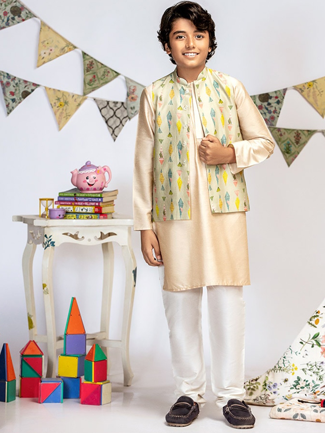 

PS KIDS BY PAYAL SINGHAL Boys Regular Chanderi Silk Kurta with Churidar, Green