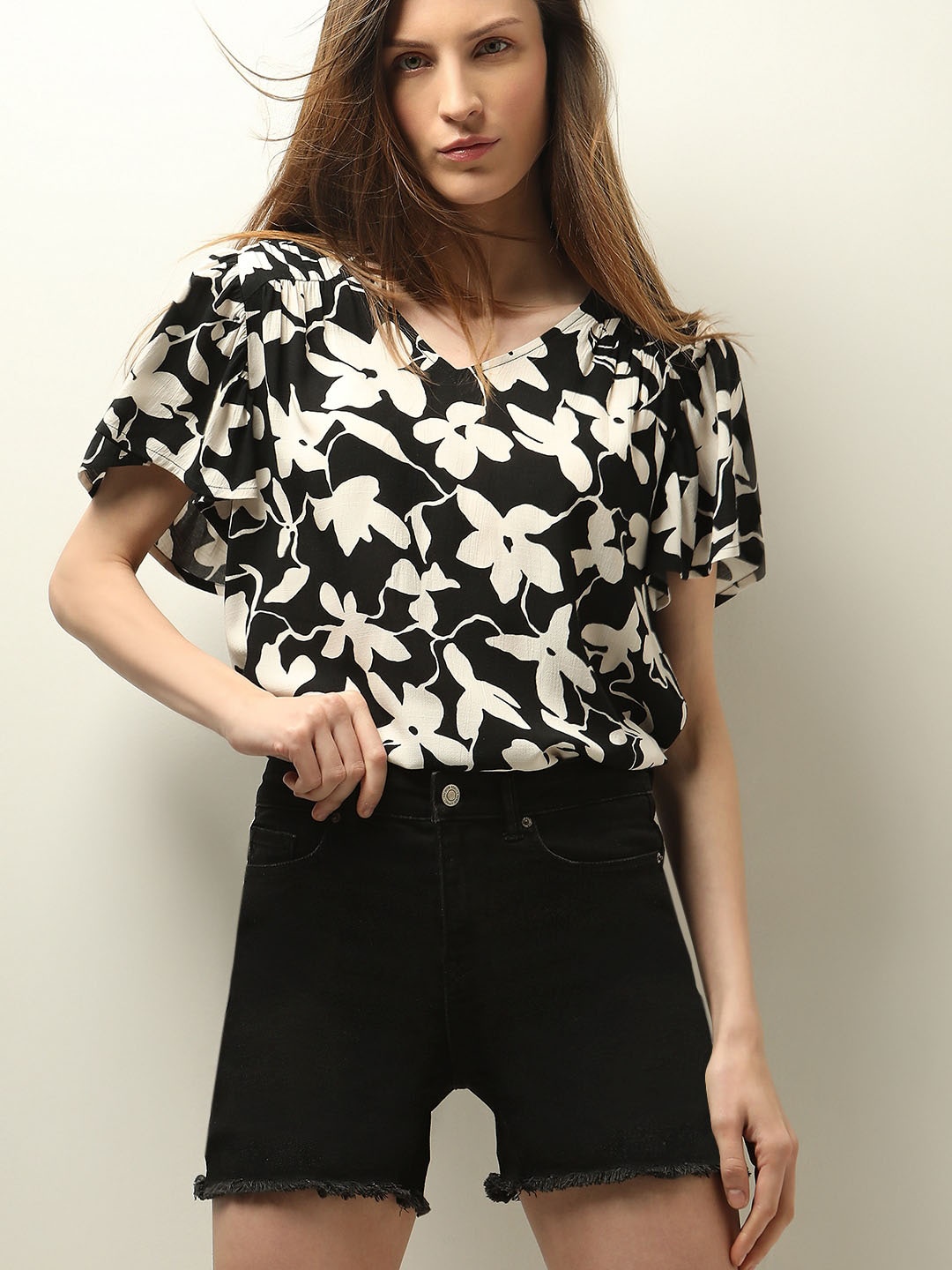 

Vero Moda Floral Print Flutter Sleeve Top, Black