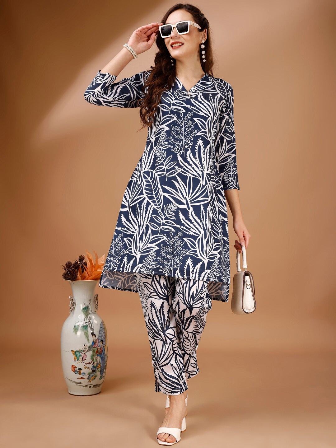 

Tikhi Imli Floral Printed V-Neck Three-Quarter Sleeves Straight Co-ords Set, White