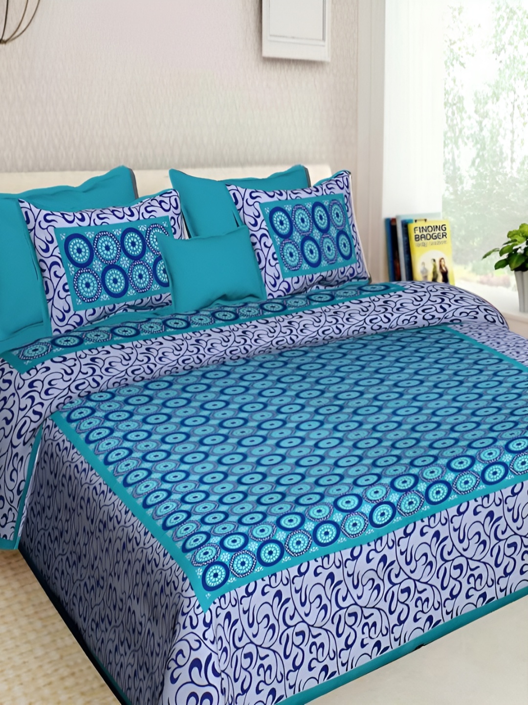 

Sohibe Printed Blue & White Printed Cotton Bedcover With 2 Pillow Set