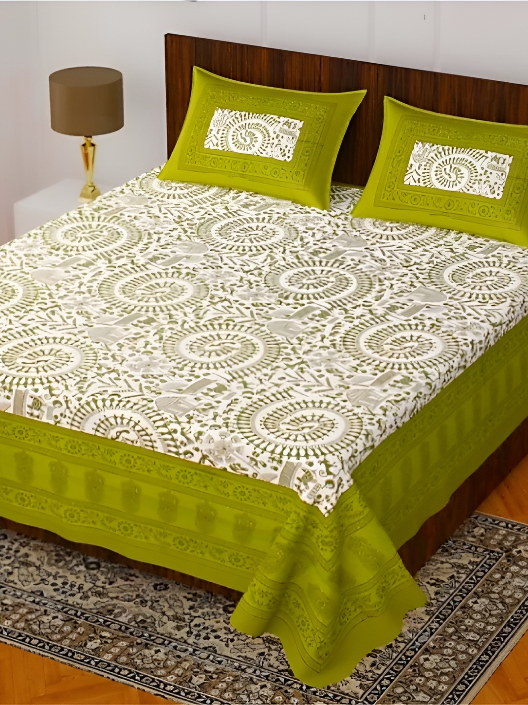 

Sohibe Green & White Printed Pure Cotton Bedcover With 2 Pillow Set