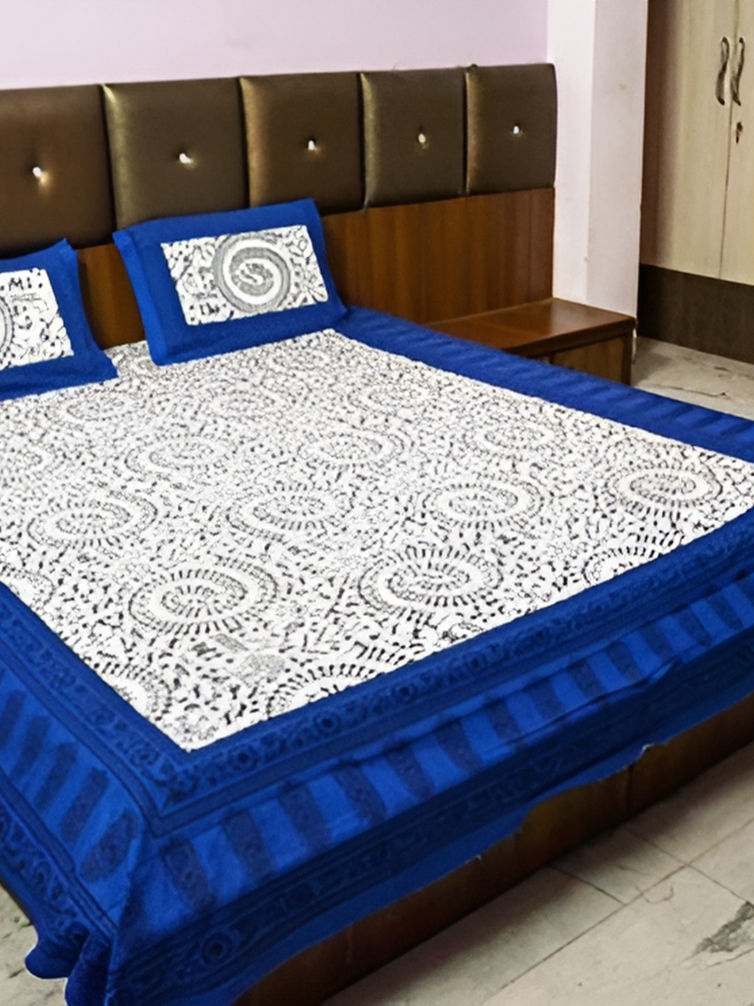

Sohibe White Printed Pure Cotton Double Bed Cover with Pillow Cover