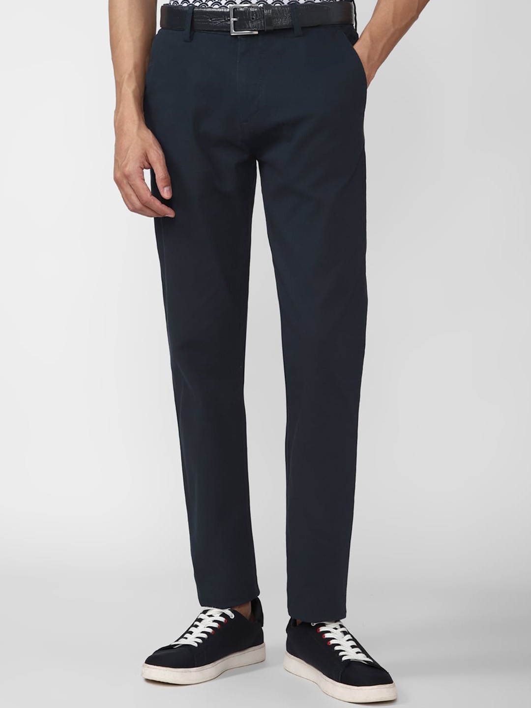 

Peter England Casuals Men Slim Fit Mid-Rise Trousers, Navy blue