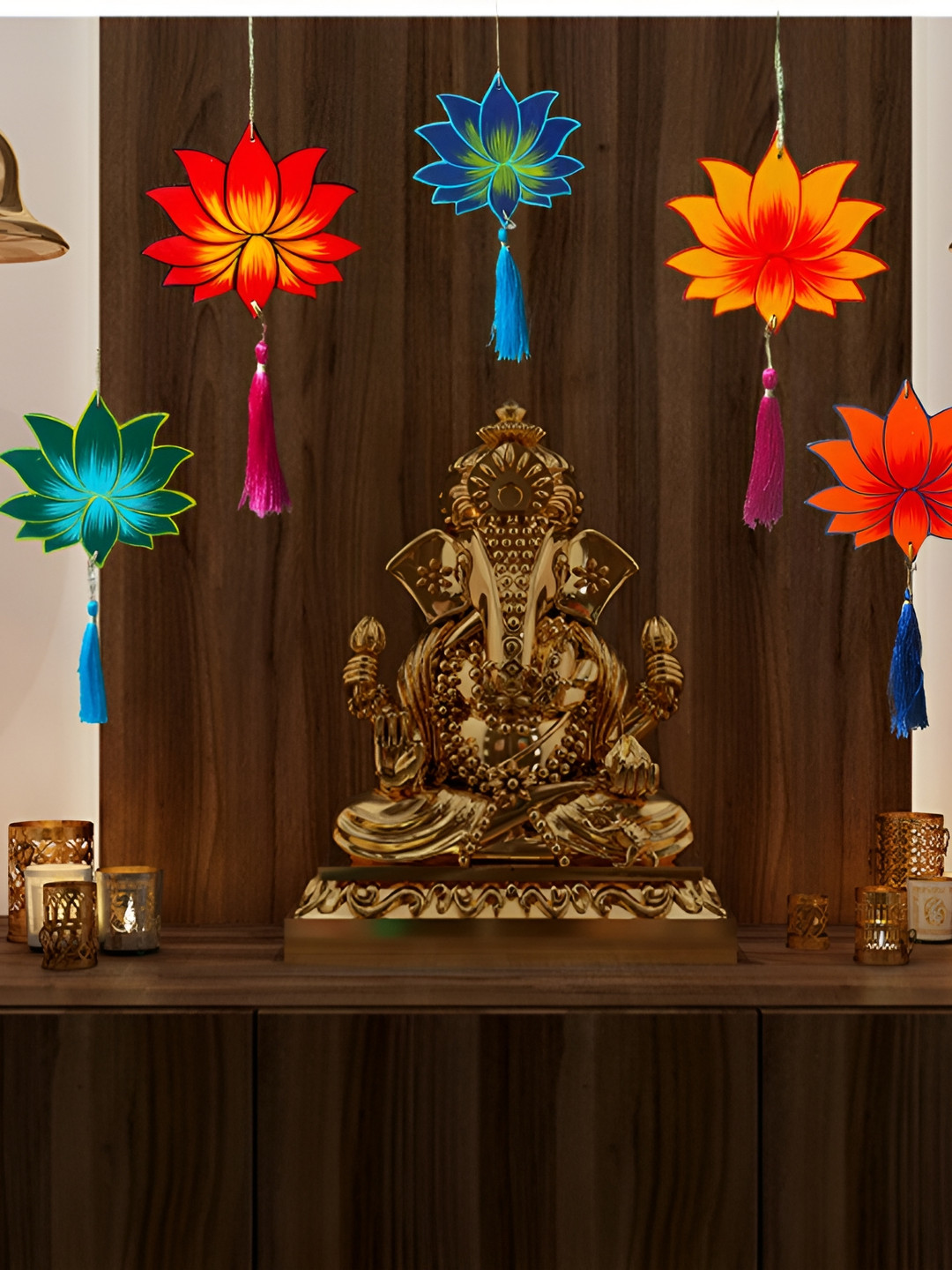 

Sohibe 5Pcs Red & Yellow Lotus Wall Hanging