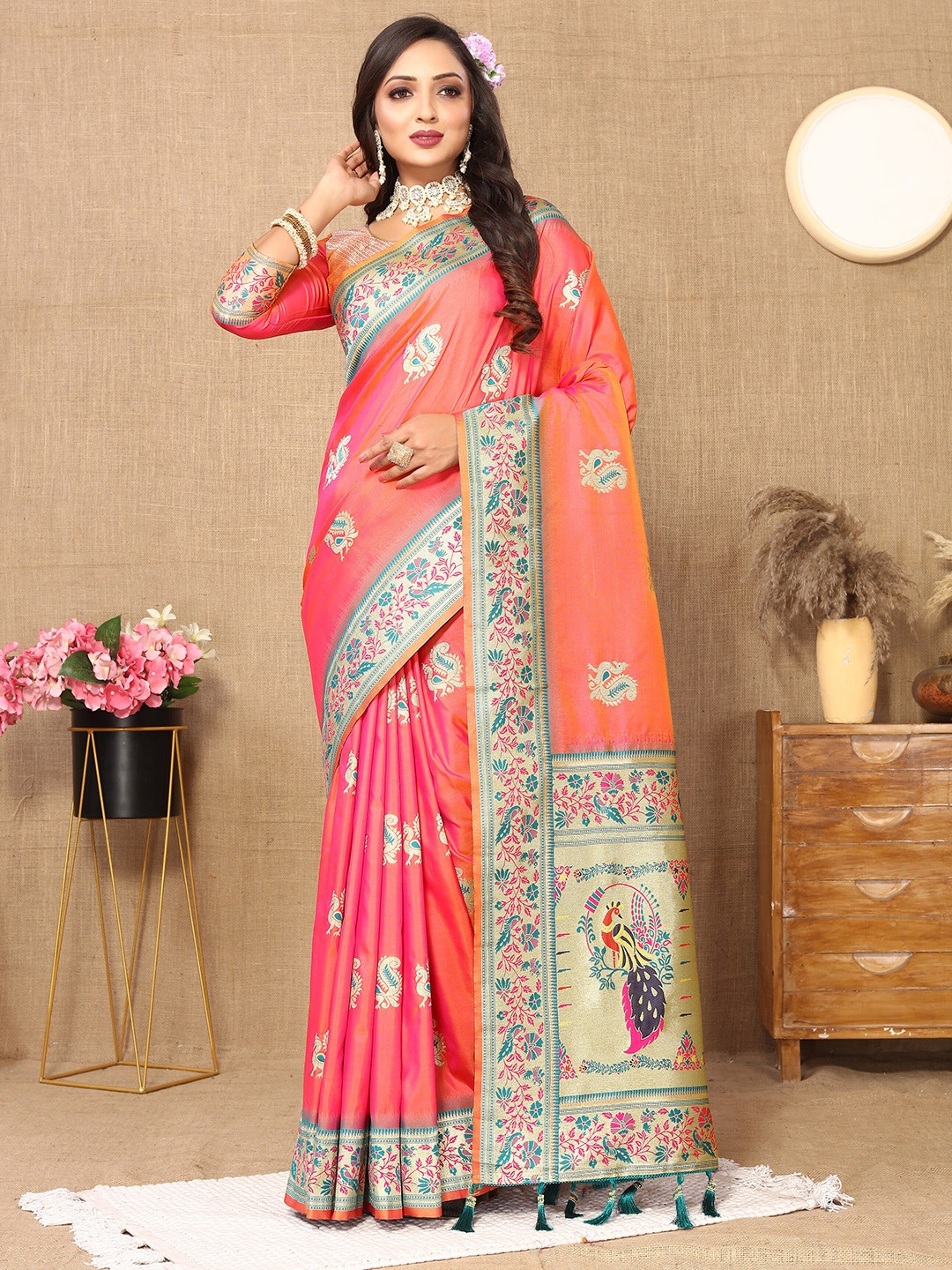 

YAVIRA SILK Woven Design Zari Art Silk Paithani Saree, Peach