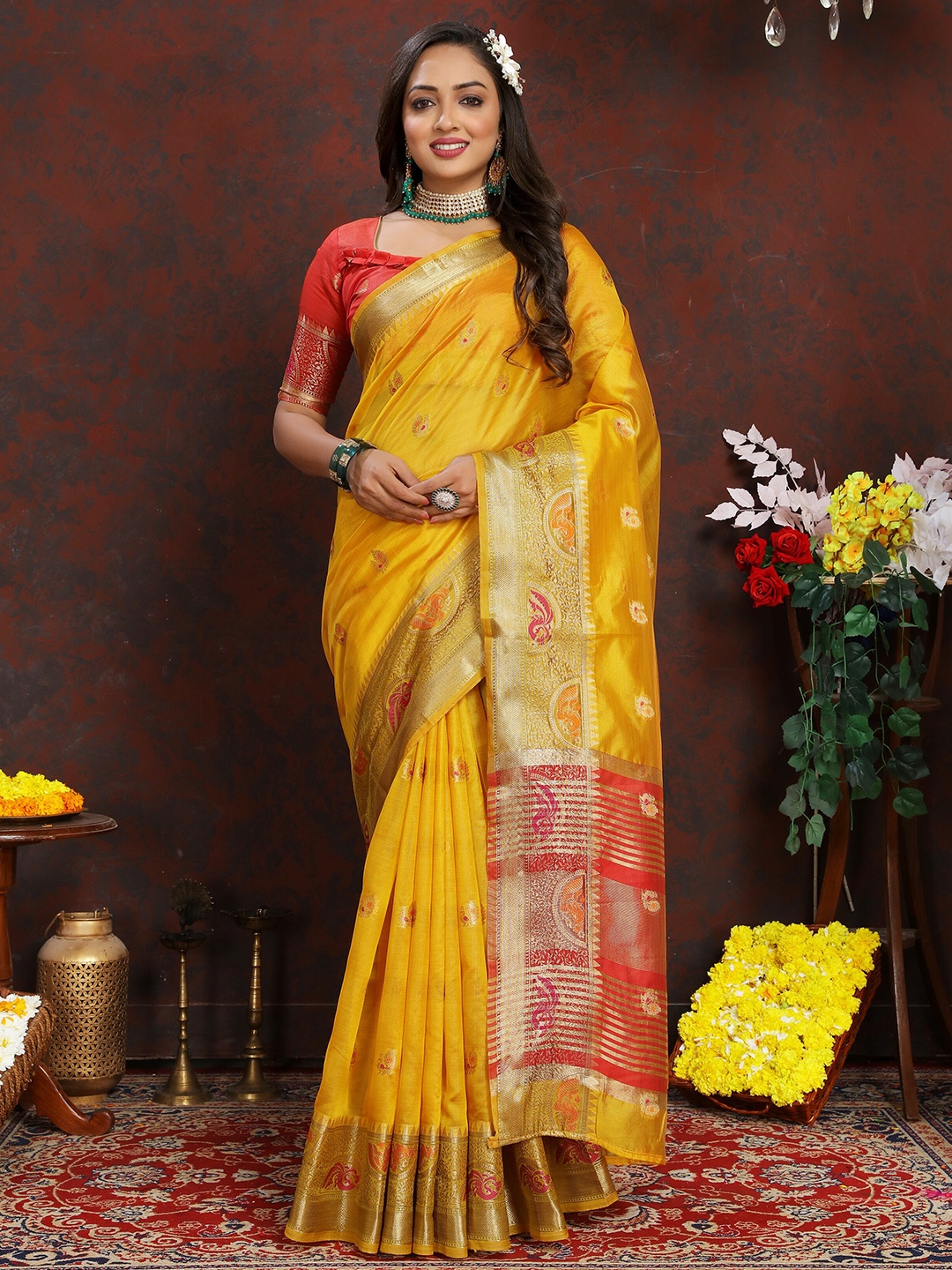 

YAVIRA SILK Woven Design Zari Organza Banarasi Saree, Yellow