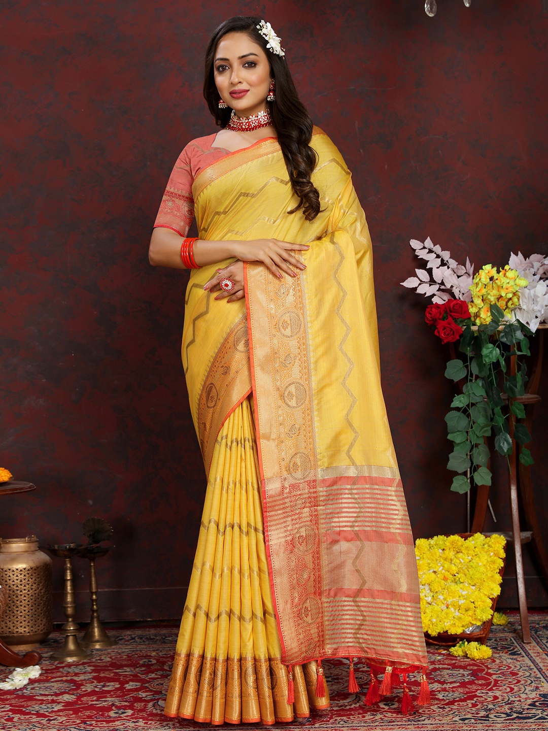 

YAVIRA SILK Woven Design Zari Silk Cotton Banarasi Saree, Yellow