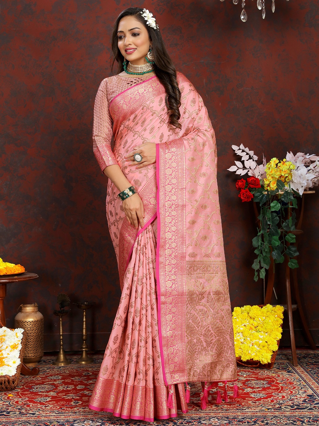 

YAVIRA SILK Woven Design Zari Silk Cotton Banarasi Saree, Pink