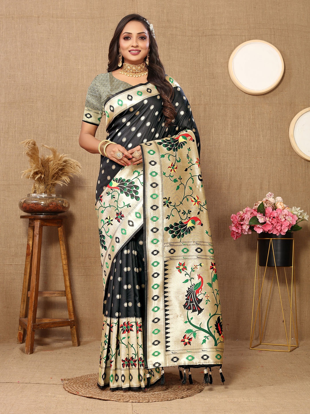 

YAVIRA SILK Woven Design Zari Art Silk Paithani Saree, Black