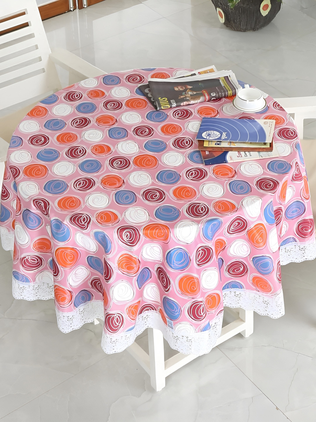 

Homerz White Geometric Printed Waterproof Plastic Round 4-Seater Table Cover
