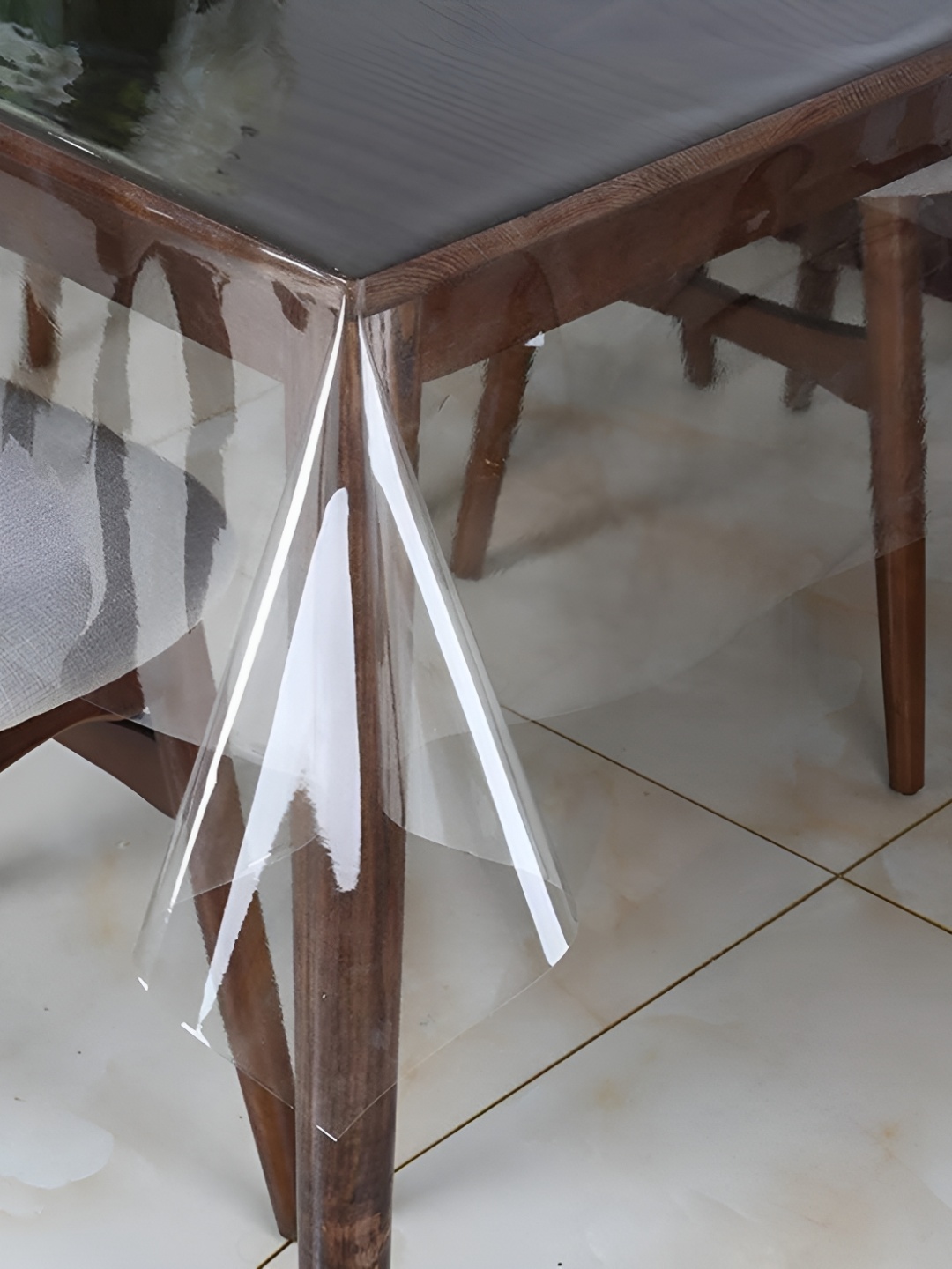 

Homerz Transparent Waterproof Plastic 4-Seater Table Cover