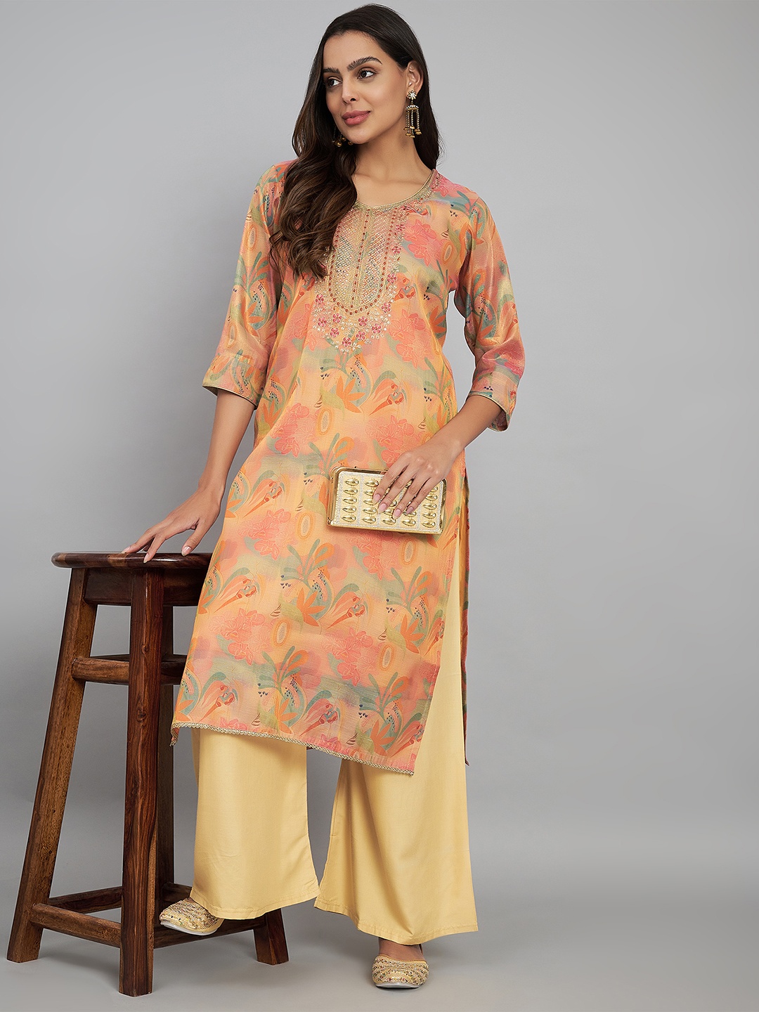 

Label Khoj Floral Printed V-Neck Sequinned Silk Straight Kurta, Gold