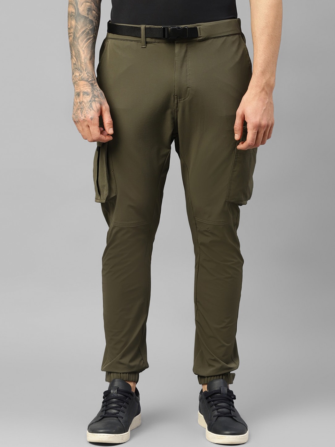 

Royal Enfield Men Regular Fit Mid-Rise Joggers Trousers, Green