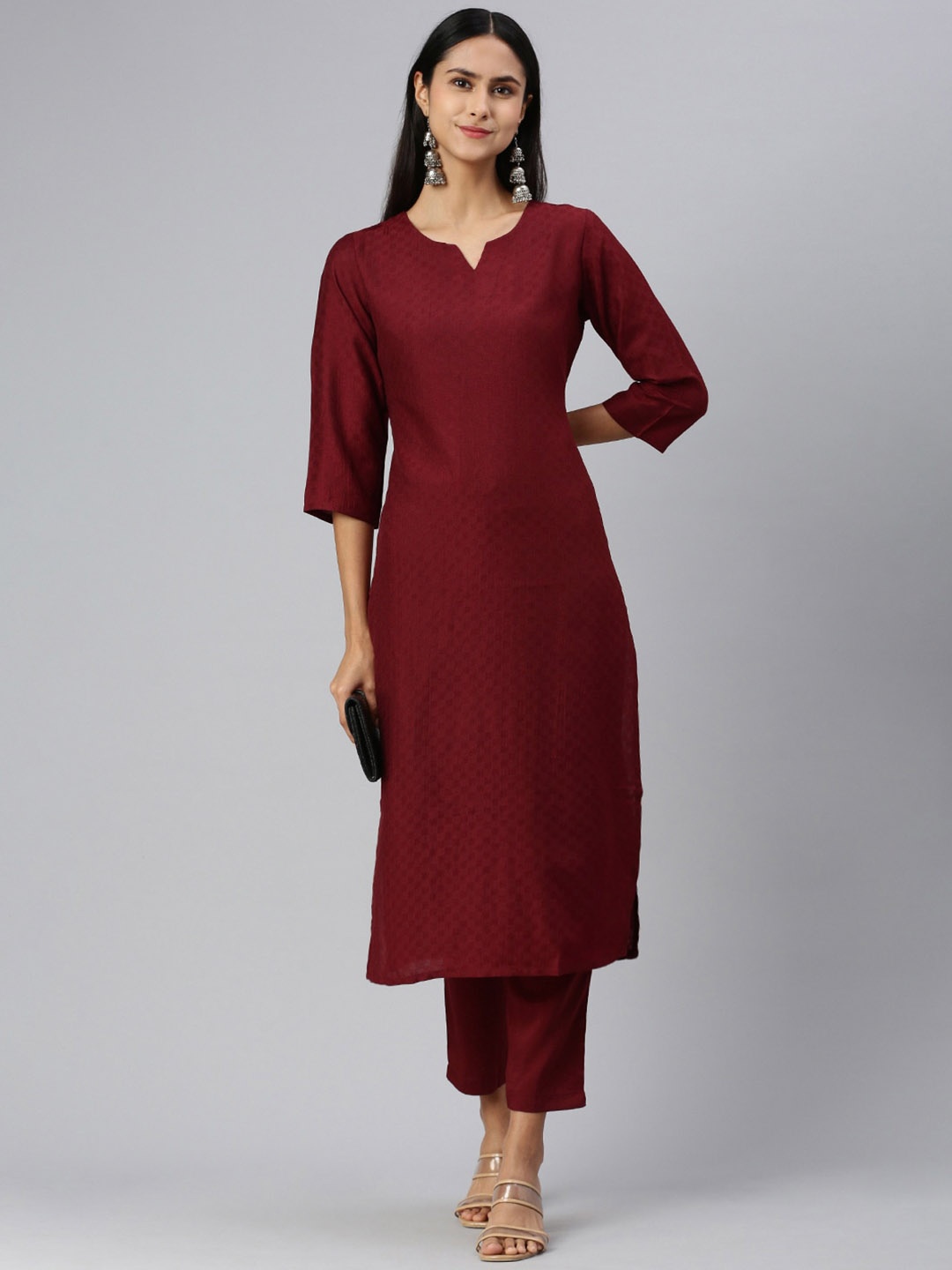 

Shaily Women Regular Kurta with Trousers, Maroon