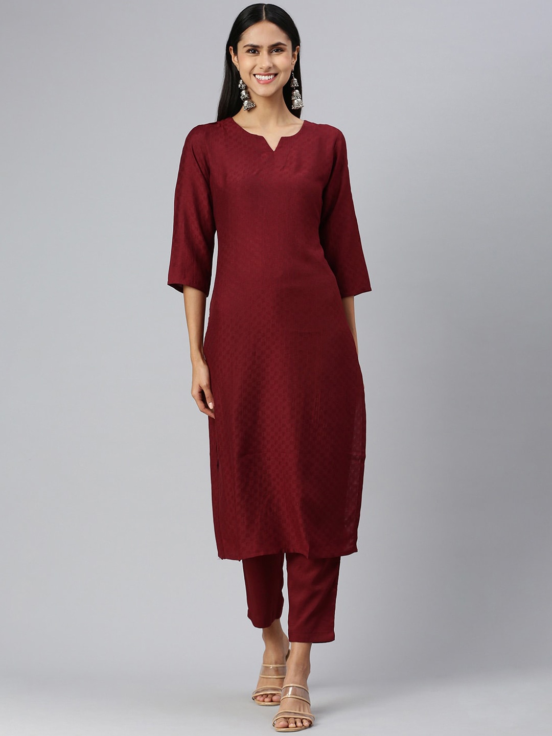 

Shaily Women Regular Kurta with Trousers, Maroon