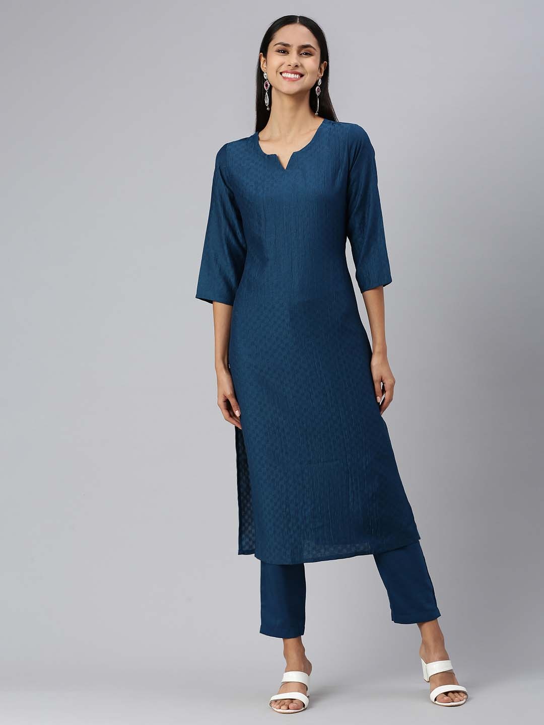 

Saanjh Women Regular Kurta with Trousers, Teal