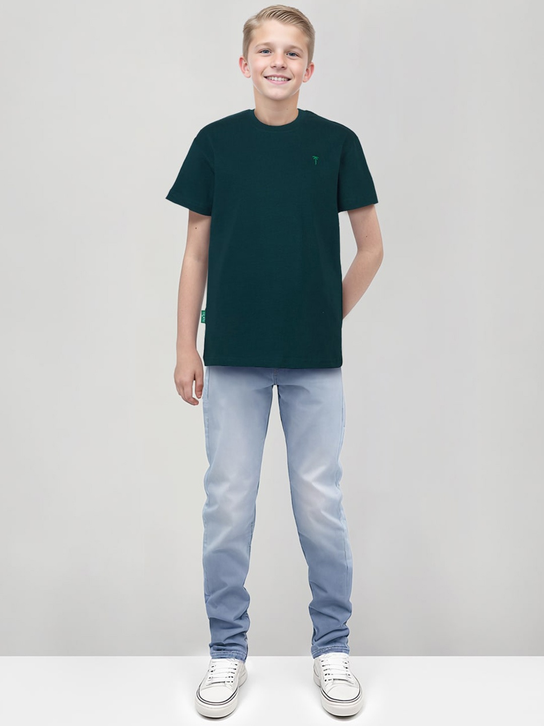 

Gini and Jony Boys V-Neck Pockets T-shirt, Green