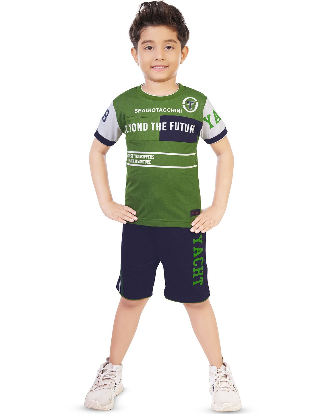

BAESD Boys Printed T-shirt with Shorts, Green
