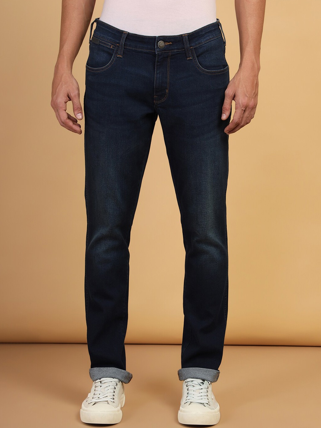 

Wrangler Men Skanders Slim Fit Low-Rise Light Fade Stretchable Jeans, Blue