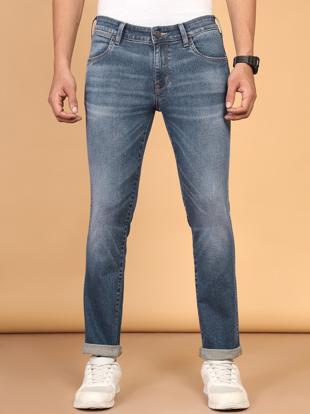 

Wrangler Men Skanders Slim Fit Low-Rise Light Fade Stretchable Jeans, Blue