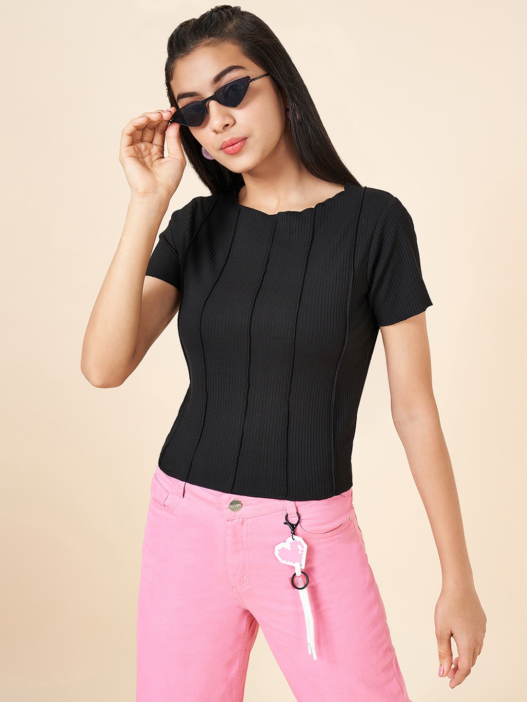 

Coolsters by Pantaloons Girls Round Neck Short Sleeves Cotton T-shirt, Black