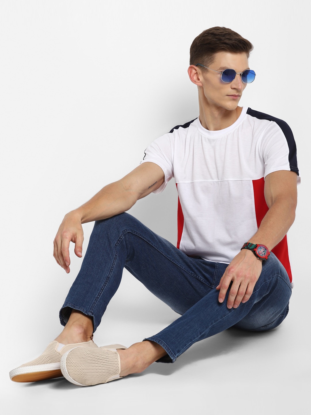 

Bukkl Slim Fit Colourblocked Round Neck Cotton T-shirt, White
