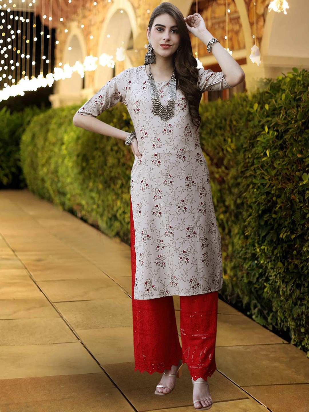 

7Threads Floral Round Neck Crepe Kurta, Beige